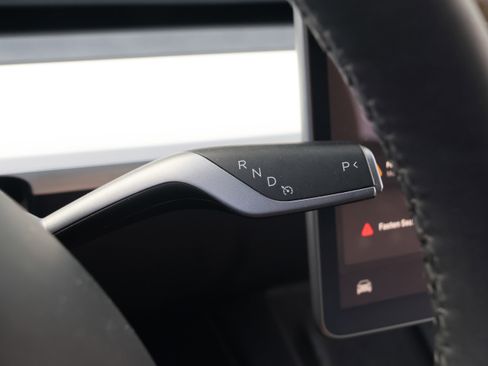 Used 2023 Tesla Model Y Long Range image 24