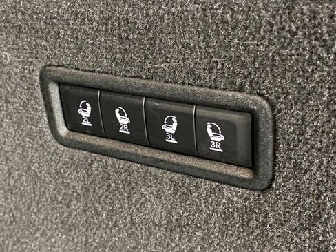 Used 2022 Jeep Grand Wagoneer Series II image 18