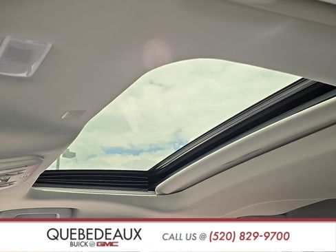 Used 2022 Toyota Highlander XLE FWD image 12