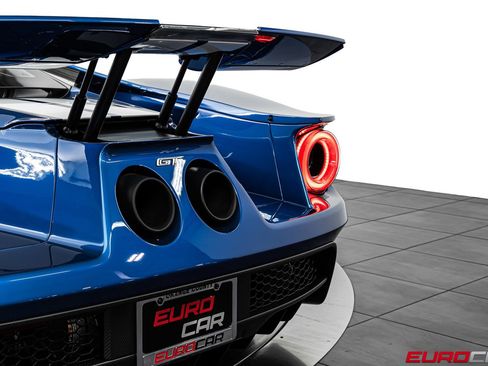 Used 2019 Ford GT RWD image 30