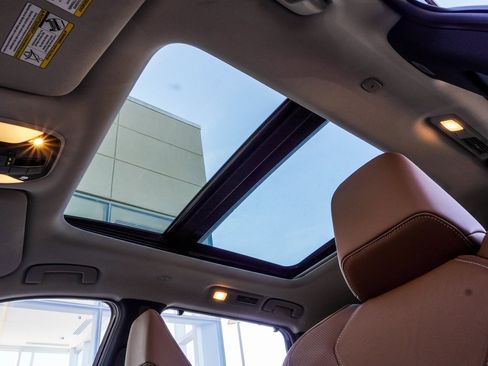 Certified 2025 INFINITI QX60 Sensory w/ Vision Package image 32