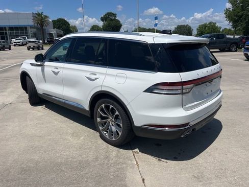 Used 2025 Lincoln Aviator Reserve RWD image 4