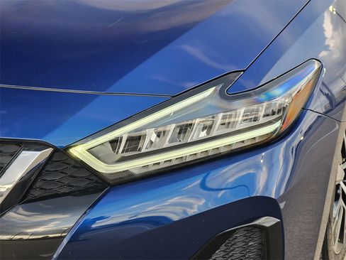 Used 2022 Nissan Maxima SV w/ Floor Mat Group image 9