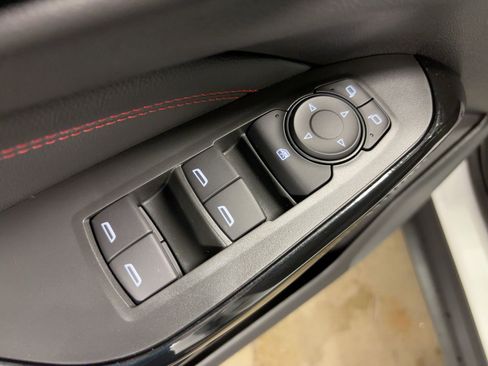 New 2026 Chevrolet Trax RS w/ Sunroof Package image 11