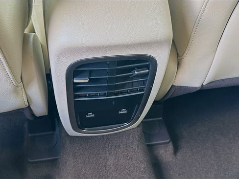 Used 2019 Lincoln MKC Premiere FWD image 23
