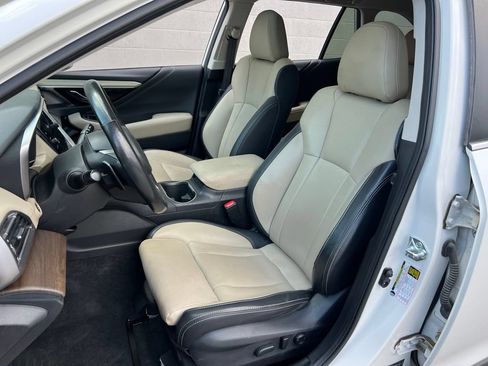 Used 2024 Subaru Outback Limited XT AWD/4WD image 21