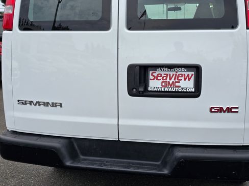 Used 2022 GMC Savana 2500 Extended image 14