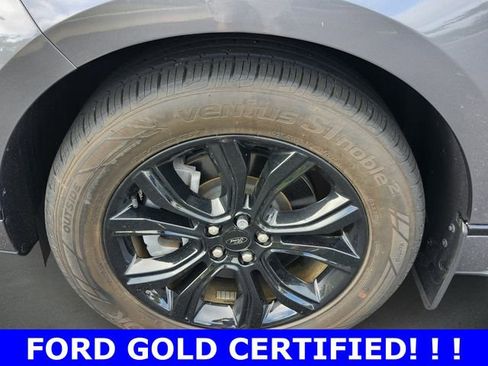 Used 2024 Ford Edge SE w/ Black Appearance Package image 8