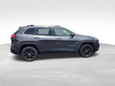 Used 2014 Jeep Cherokee Latitude AWD/4WD image 8