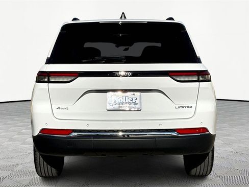 Used 2022 Jeep Grand Cherokee Limited image 4