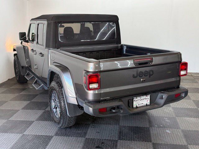 Certified 2024 Jeep Gladiator Sport AWD/4WD image 9