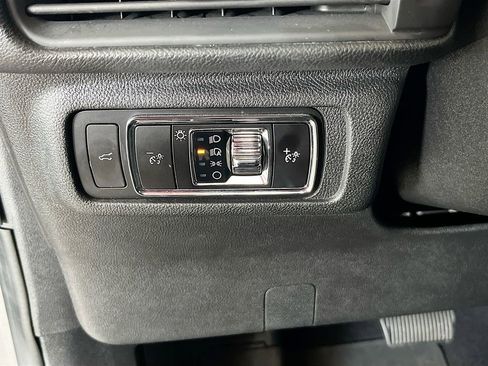 Used 2023 Lincoln Corsair Reserve w/ Equipment Group 201A image 10