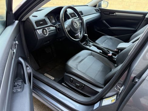 Used 2014 Volkswagen Passat 1.8T Wolfsburg Edition image 13