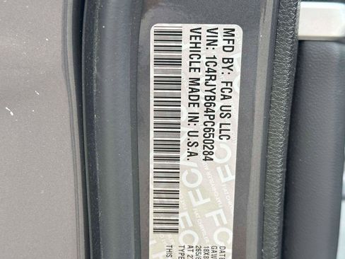 Used 2023 Jeep Grand Cherokee 4WD 4xe image 18