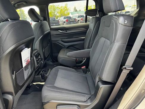 Certified 2024 Jeep Grand Cherokee L Laredo w/ Luxury Tech Group I AWD/4WD image 21