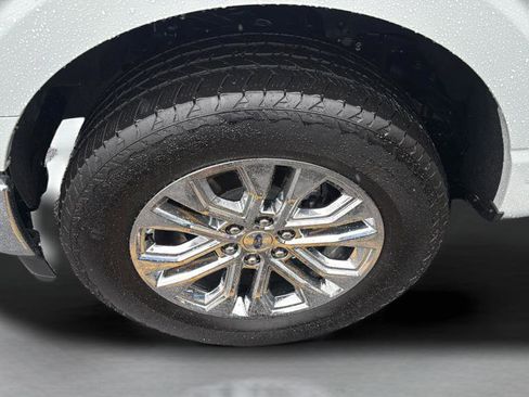 Used 2024 Ford F150 Lariat w/ FX4 Off-Road Package image 39