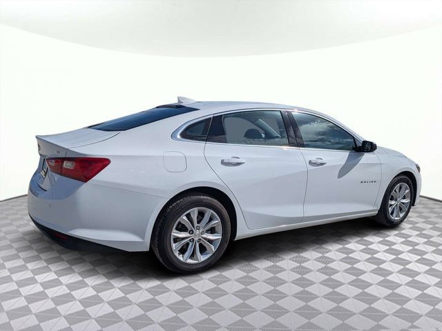 Used 2025 Chevrolet Malibu LT FWD image 4
