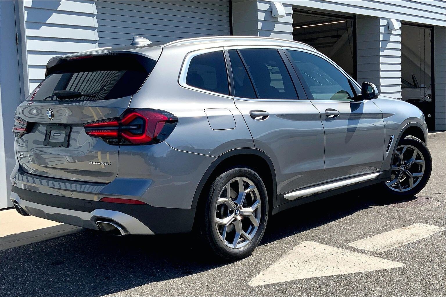 Used 2023 BMW X3 xDrive30i w/ Premium Package AWD/4WD image 7