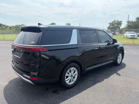 Used 2022 Kia Carnival LX FWD image 7