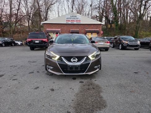 Used 2016 Nissan Maxima Platinum w/ Interior Lighting Package image 2
