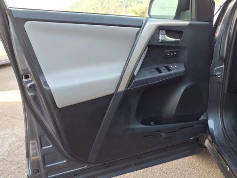 Used 2015 Toyota RAV4 Limited w/ Technology Package FWD image 12
