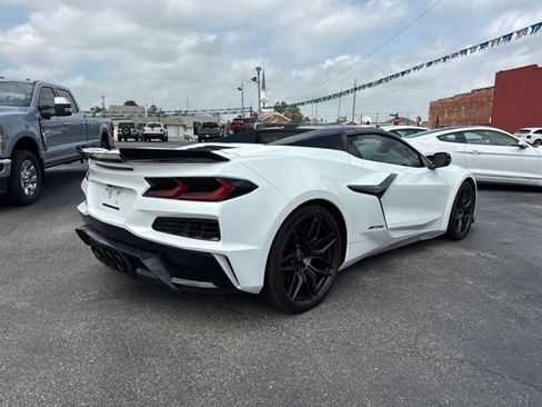 Used 2025 Chevrolet Corvette Z06 RWD image 7
