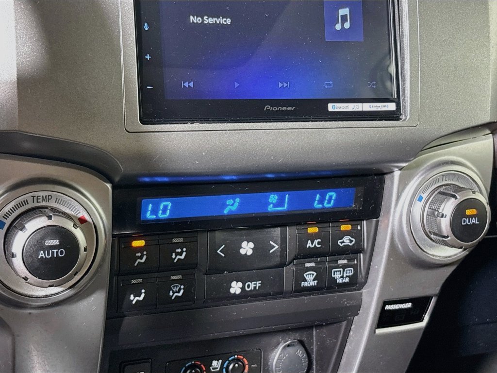 Used 2018 Toyota 4Runner Limited AWD/4WD image 23