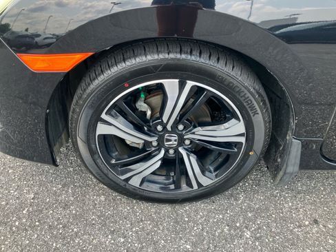 Used 2016 Honda Civic Touring image 31
