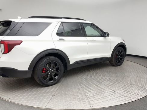 Used 2021 Ford Explorer ST w/ Equipment Group 401A AWD/4WD image 2