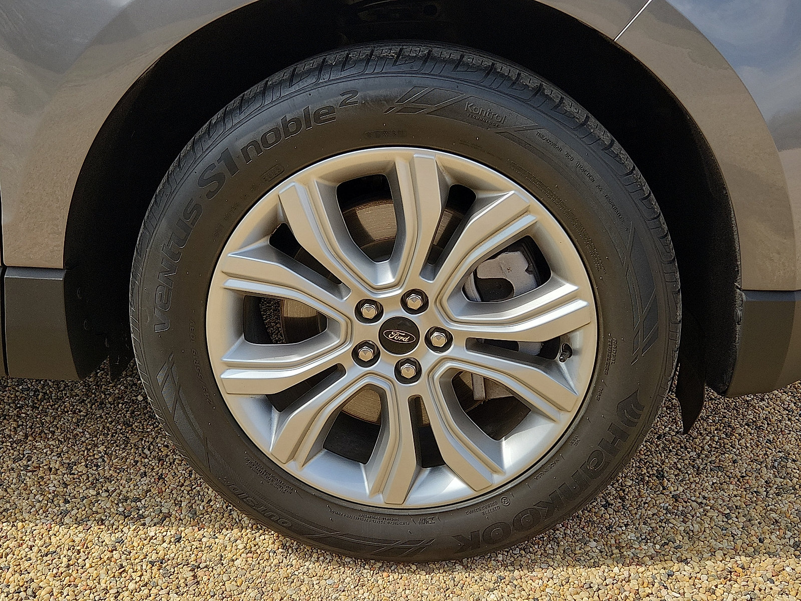 Used 2024 Ford Edge Titanium AWD/4WD image 6