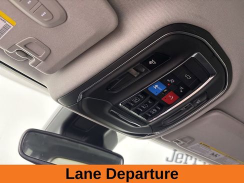 Used 2021 Jeep Grand Cherokee L Limited AWD/4WD image 21