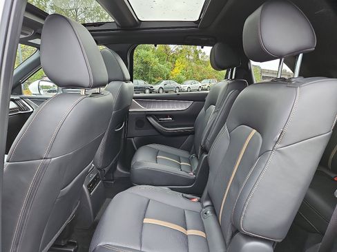 Certified 2025 MAZDA CX-90 3.3 Turbo S w/ Premium Package image 10