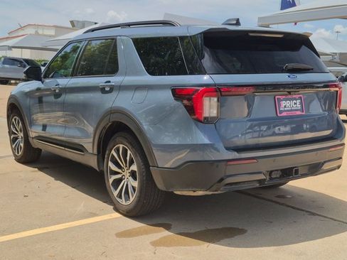 Used 2025 Ford Explorer ST-Line RWD image 7