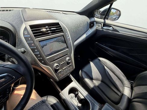 Used 2017 Lincoln MKC Premiere FWD image 19