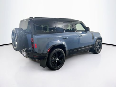 Used 2023 Land Rover Defender 110 X-Dynamic SE image 5