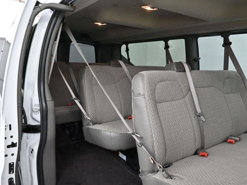Used 2025 Chevrolet Express 3500 LT w/ LT Preferred Equipment Group image 32