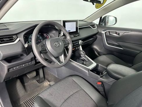 Used 2025 Toyota RAV4 XLE w/ Convenience Package image 12