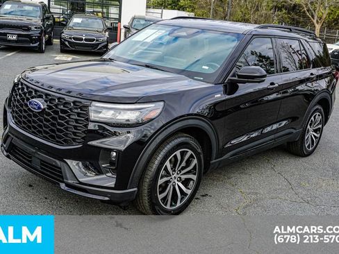 Used 2025 Ford Explorer ST-Line AWD/4WD image 14