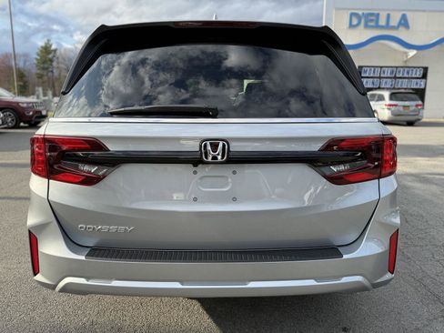 Certified 2026 Honda Odyssey EX-L image 6