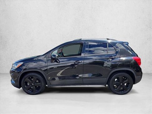 Used 2019 Chevrolet Trax Premier w/ Midnight Edition FWD image 9