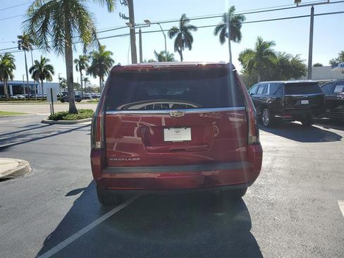 Used 2020 Cadillac Escalade Premium Luxury AWD/4WD image 23