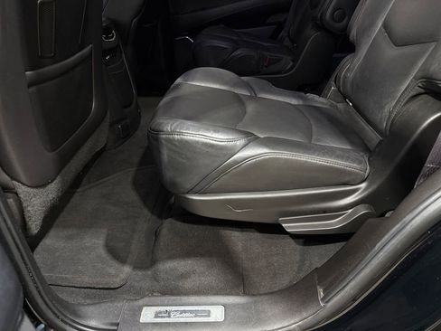 Used 2015 Cadillac Escalade Premium RWD image 94
