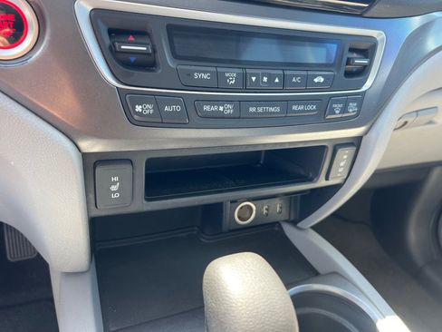 Used 2016 Honda Pilot EX-L image 37