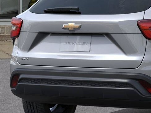 New 2026 Chevrolet Trax LS w/ LS Convenience Package FWD image 14