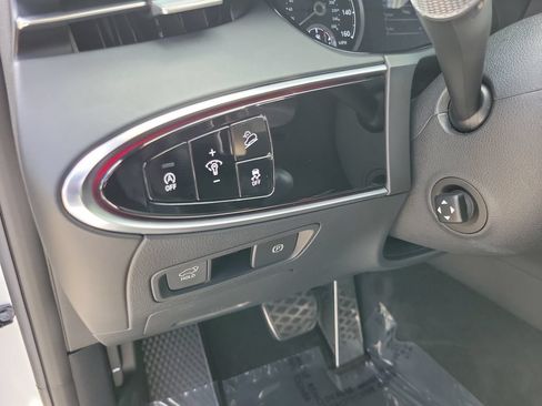 Used 2022 Genesis GV70 3.5T Sport AWD/4WD image 18