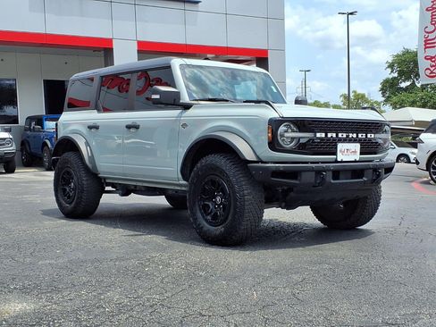 Certified 2023 Ford Bronco Wildtrak AWD/4WD image 4