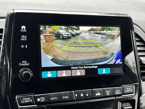 Used 2024 Honda Odyssey Elite image 19