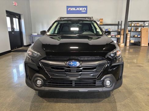 Used 2023 Subaru Outback Premium AWD/4WD image 3