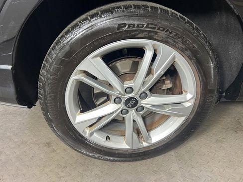 Certified 2022 Audi Q3 2.0T Premium w/ Convenience Package image 9