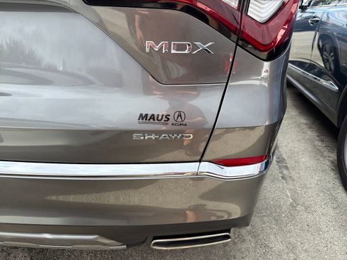 Used 2025 Acura MDX SH-AWD image 24
